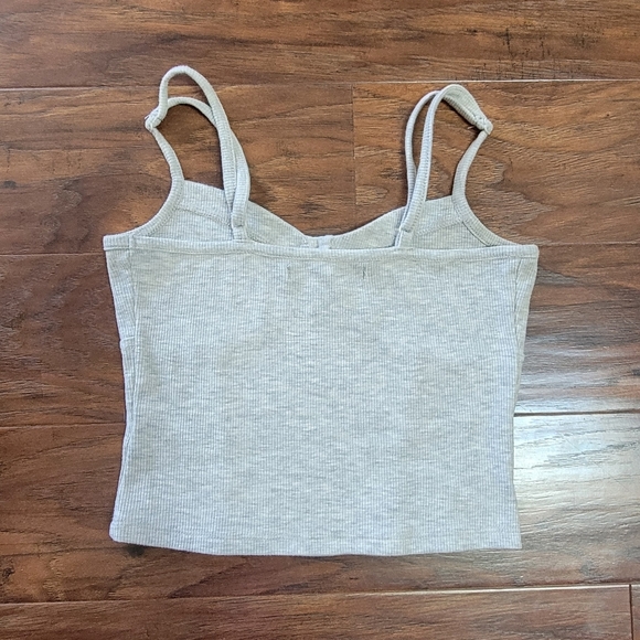 Forever 21 Ribbed Grey Cropped Top Tank Top Size Small - Picture 3 of 8